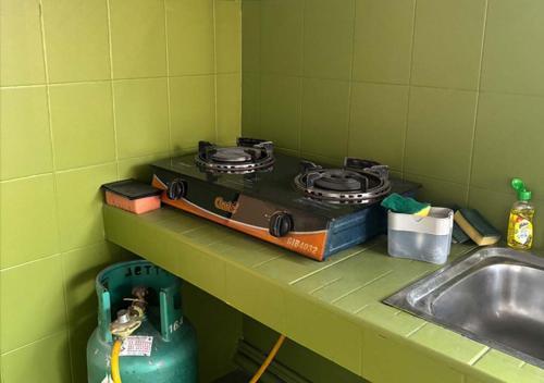 Doctor Alien Hostel Don Mueang - Tap to explore photos