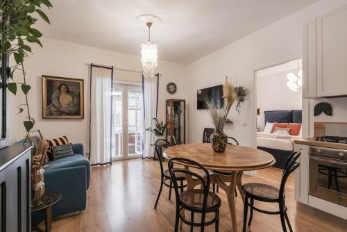 Vatican Elegance House Room Type - Two-Bedroom Deluxe Apartment with Balcony