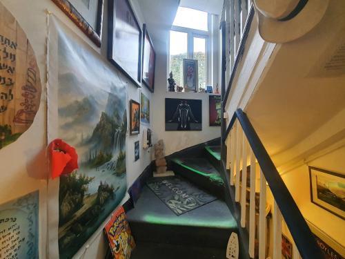 Cyber-Art studio in Camden - Tap to explore photos