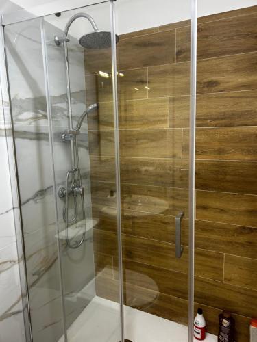 BAM BAM TIBURTINA Guesthouse - Tap to explore photos