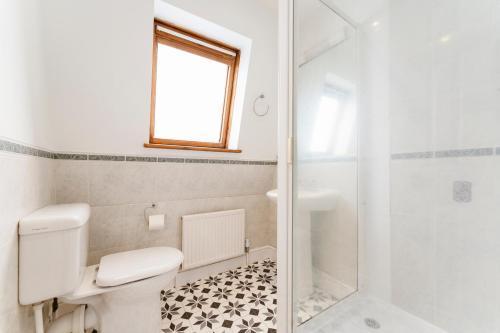 White City Double Rooms - Tap to explore photos