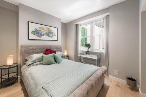 Stylish Knightsbridge flat