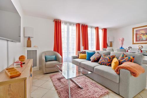 Welcome to Celia House - Tap to explore photos