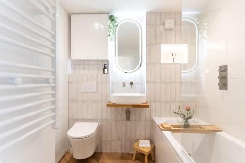 Business stays near Canary Wharf - Tap to explore photos