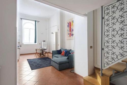 Elegant loft at Piazza Vittorio - Tap to explore photos