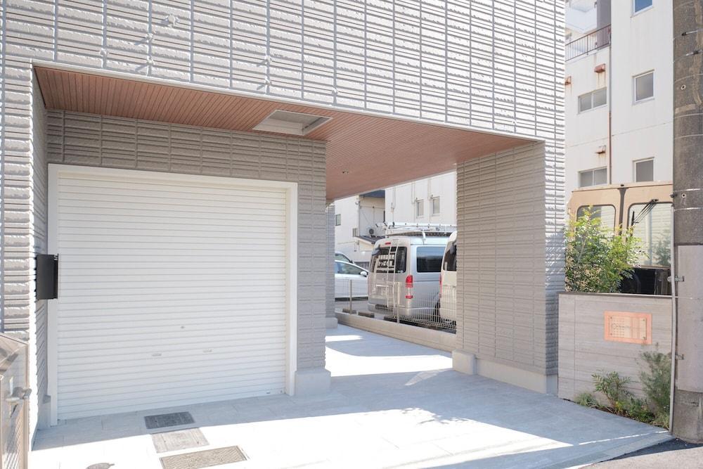 Everynet Shinjuku II by Tranova