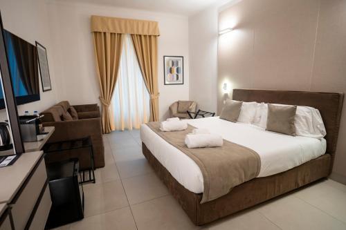 Cicerone's Luxury Suites Room Type - Deluxe Queen Room