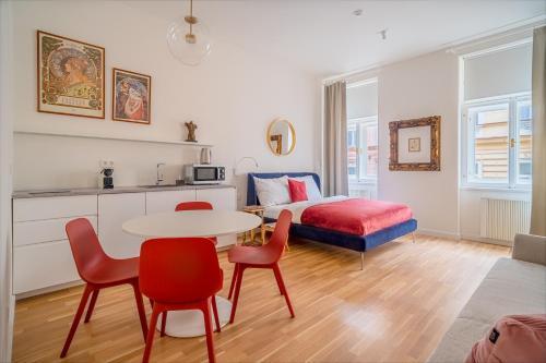 J3 Prague Apartments Room Type - Deluxe Studio