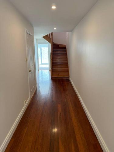 Spacious Middle Park Townhouse, Sleeps 6, Bayside - Tap to explore photos