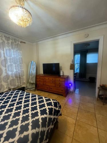 *PRIVATE* Studio 5 minutes from LGA/ US Open - Tap to explore photos