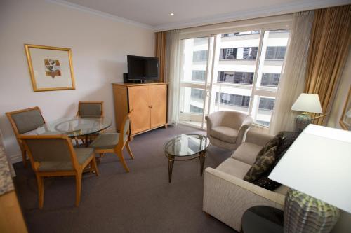 Bond 1217 Self Catering - Tap to explore photos
