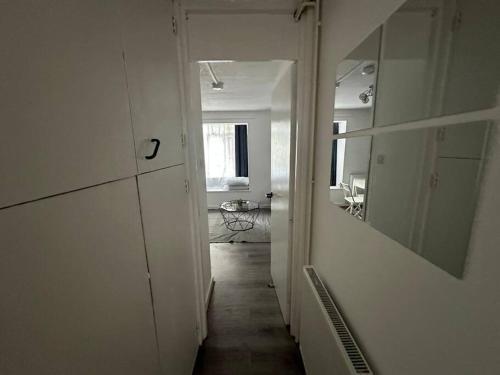 Cozy 1-Bed Flat in Brixton - Tap to explore photos
