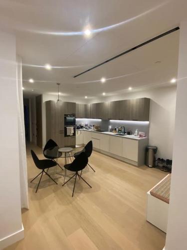 New appartement in central London - Tap to explore photos