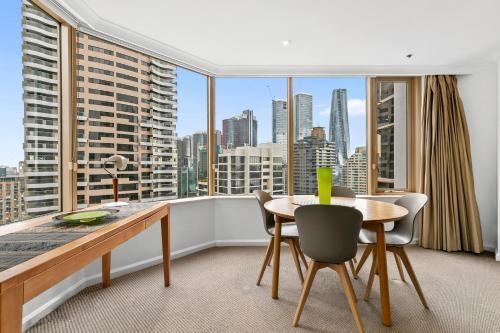 Quay West 2302 Self-Catering - Tap to explore photos