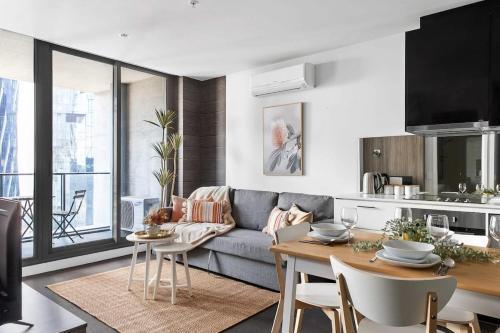 A Cozy 2BR Apt on Spencer St With Free Parking Room Type - Apartment