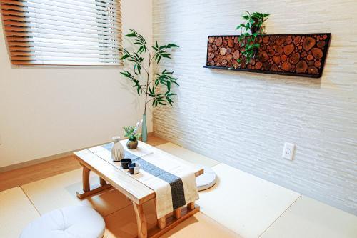 B3f池袋中心 两室 交通便利 车站3分钟 2 rooms Ikebukuro center 3 mins to ST Max 5P 直达新宿 涉谷 表参道 池袋 上野 代代木 银座 原宿 - Tap to explore photos
