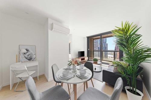 Comfy 2BR Apt Next to Melbourne Central City Views - Tap to explore photos