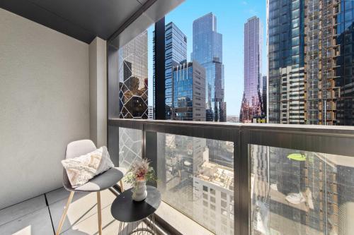 Comfy 2BR Apt Next to Melbourne Central City Views