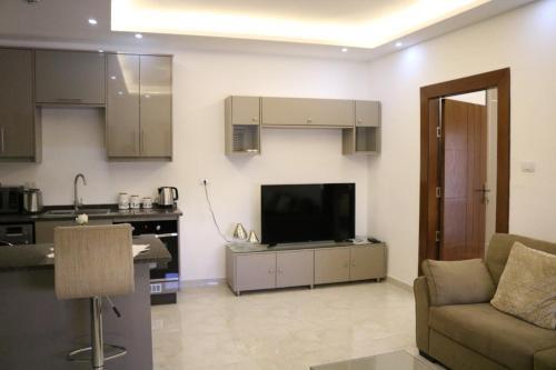 Amazing one Bedroom Apartment in Amman,elwebdah 8 - Tap to explore photos