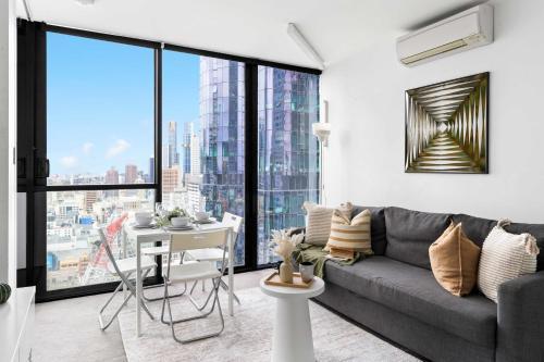 A 2BR Apt Next to Melbourne Central FREE Parking - Tap to explore photos