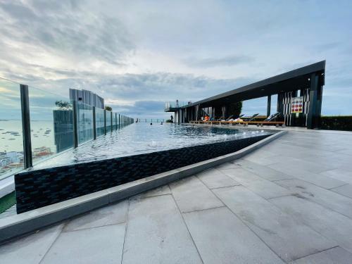 The base Central Pattaya 27 by Numam - Tap to explore photos