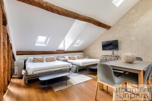 Urban Flat 117 - Charming 3BDR Apartment in Paris - Tap to explore photos