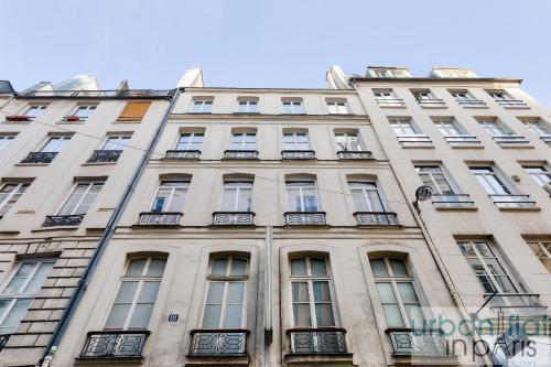 Urban Flat 117 - Charming 3BDR Apartment in Paris