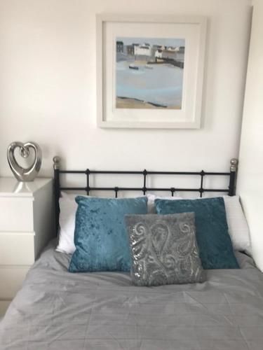 Lovely Studio near Heathrow - 77VFR4 - Tap to explore photos