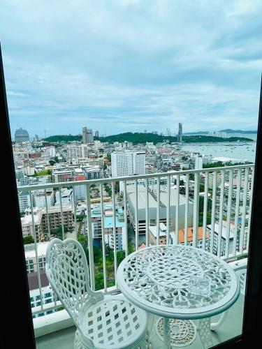 The base Central Pattaya 529 by Numam