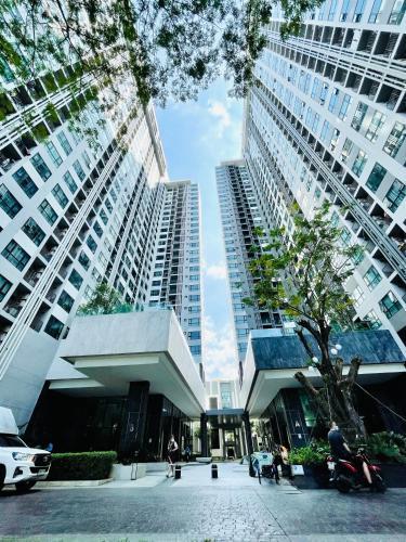 The base Central Pattaya 1098 by Numam - Tap to explore photos