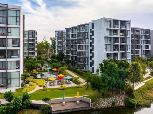Cassia 2 BR Sea View&Terrace apt by NLA - Tap to explore photos