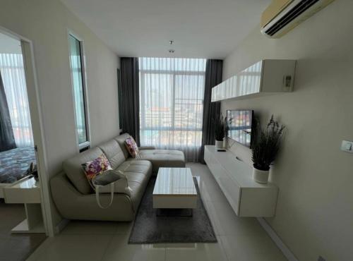 Apartment 1 Bedroom Bts Udomsuk - Tap to explore photos