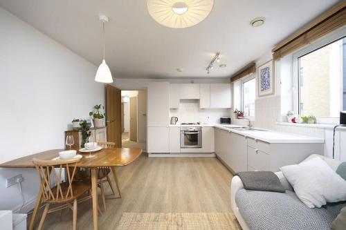 Lovely one bedroom apartment in Elephant Castle - Tap to explore photos