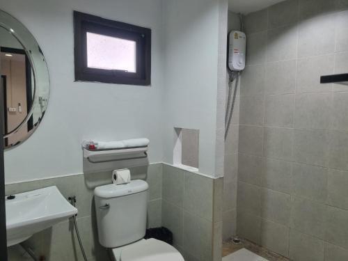 New Breakers Hotel Rawai Room Type - Deluxe Double Room with Balcony New Breakers Hotel Rawai Room Type - Deluxe Double Room with Balcony