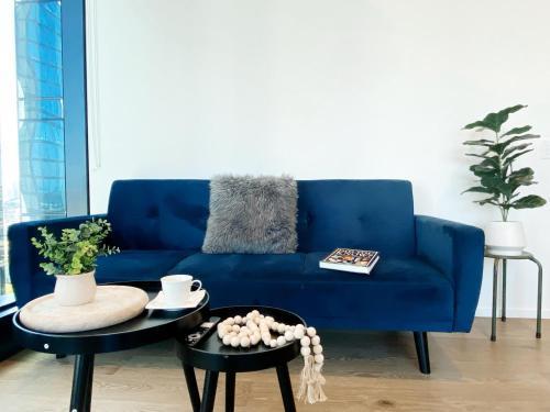 Melbourne Luxury Apartment Steps away from Crown - Tap to explore photos