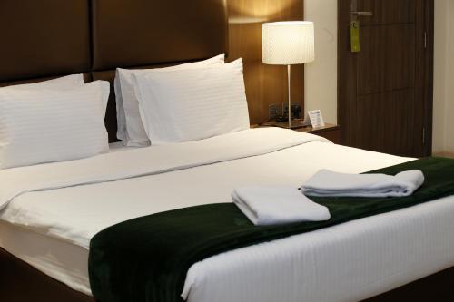 Rawda Hotel - Tap to explore photos