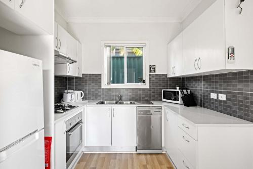 Double Room - Quaint Spot in Marayong - Centrally Located - Shared Bathroom Room Type - Double Room with Shared Bathroom