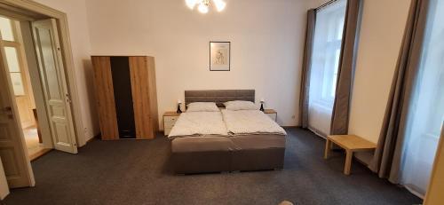 City center apartment Thomas No1 - Tap to explore photos