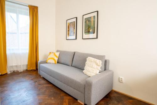 White Wolf House Hostel & Apartments - Tap to explore photos