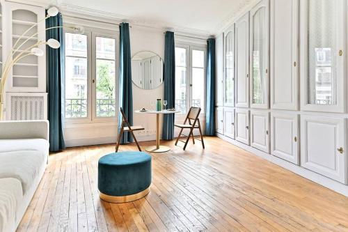 Appartement Haussmannien lumineux et central- II - Tap to explore photos