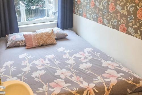 B&B West City Amsterdam - Tap to explore photos