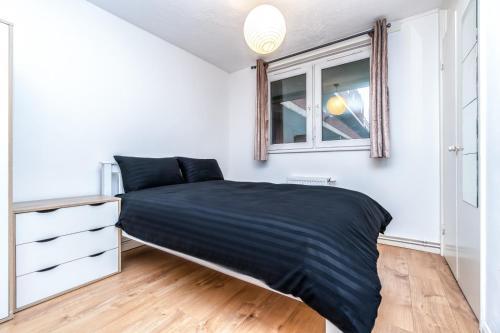 Cosy Guest House in Central London - Tap to explore photos