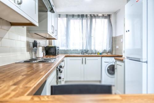 Cosy Guest House in Central London - Tap to explore photos