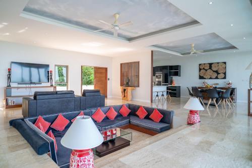 Villa Victoire 3BR Sea View & Private Pool - Tap to explore photos