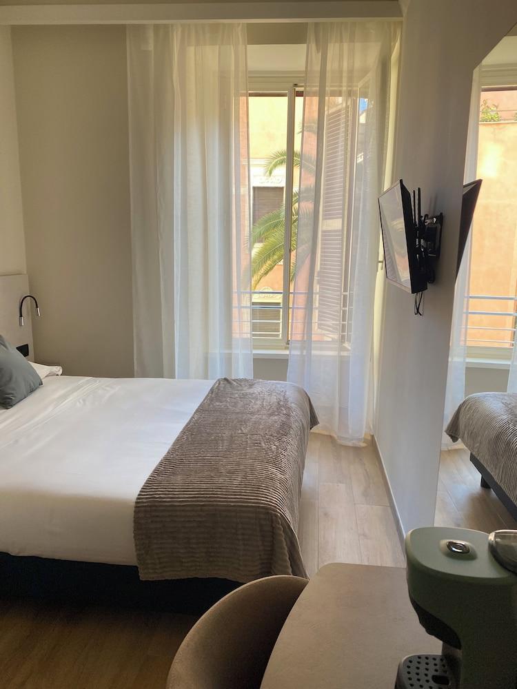 HoneyComb GuestHouse Room Type - Classic Double Room