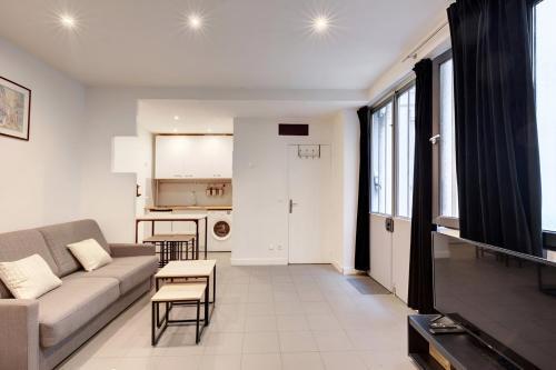 325 Suite Greta - Superb apartment in Paris - Tap to explore photos