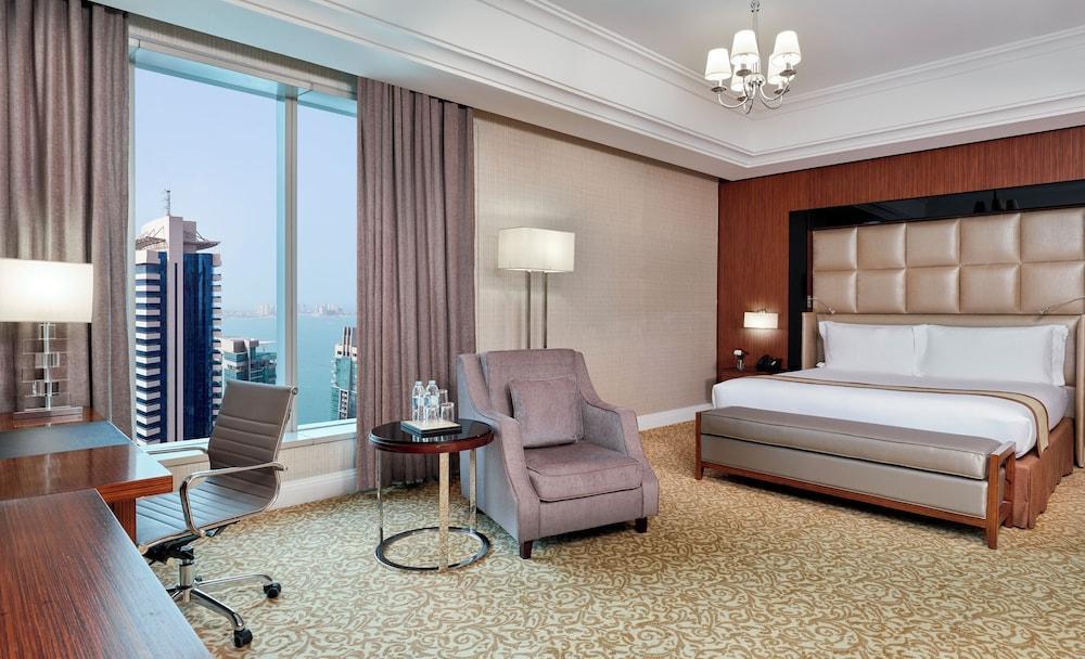 Best Plaza West Bay Room Type - Junior Suite
