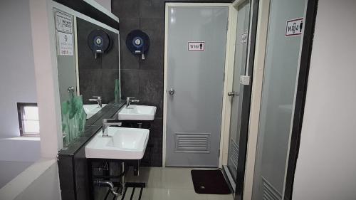 DonMueang station hotel Room Type - Standard Twin Room