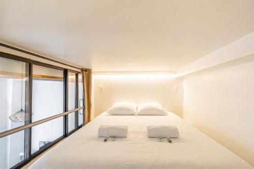 GuestReady - Warm Getaway in Le Marais - Tap to explore photos