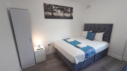 Kings City Centre Apartments - Tap to explore photos